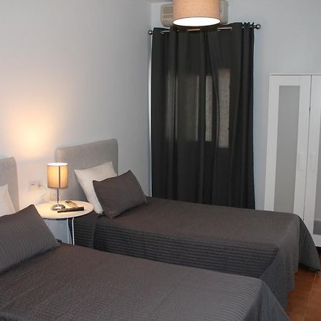 Hostal Montilla Sotogrande Torreguadiaro Eksteriør bilde