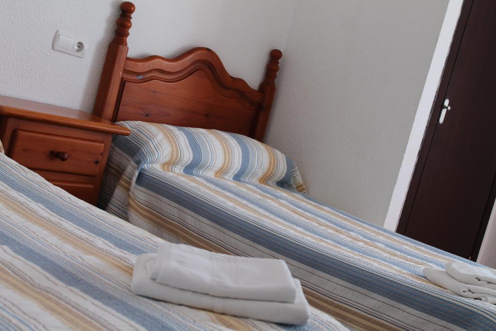 Hostal Montilla Sotogrande Torreguadiaro Rom bilde