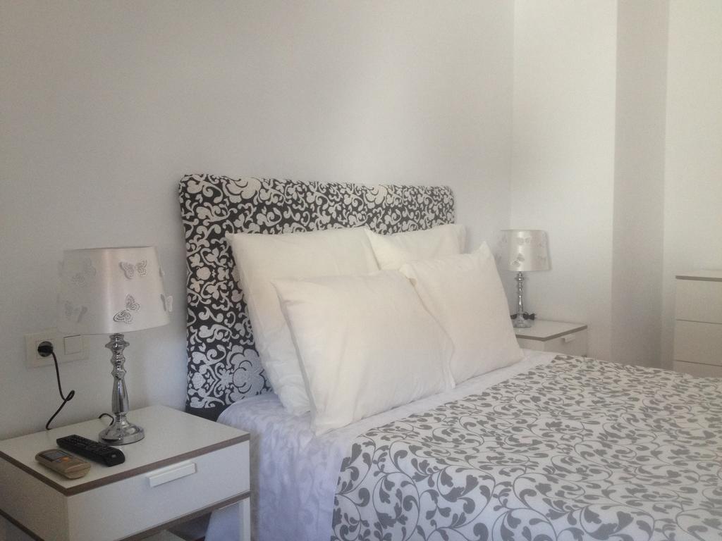 Hostal Montilla Sotogrande Torreguadiaro Eksteriør bilde