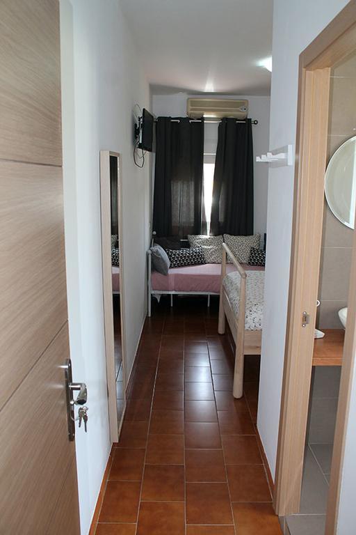 Hostal Montilla Sotogrande Torreguadiaro Eksteriør bilde
