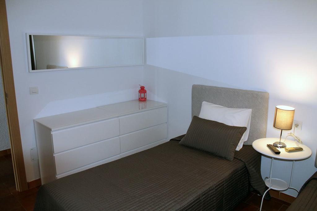 Hostal Montilla Sotogrande Torreguadiaro Eksteriør bilde