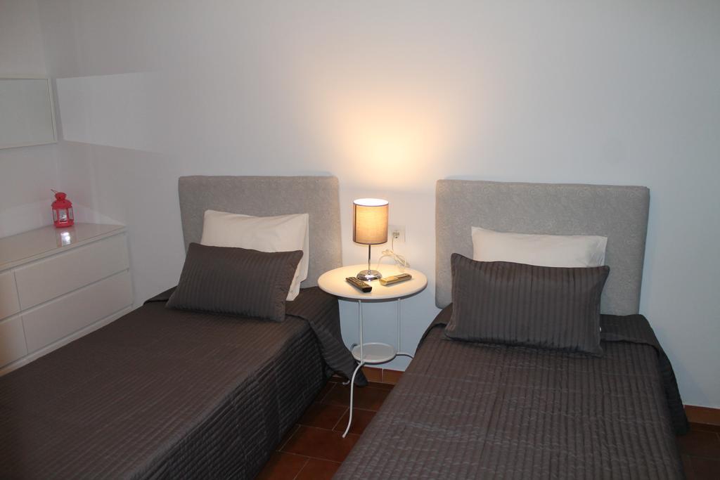 Hostal Montilla Sotogrande Torreguadiaro Eksteriør bilde